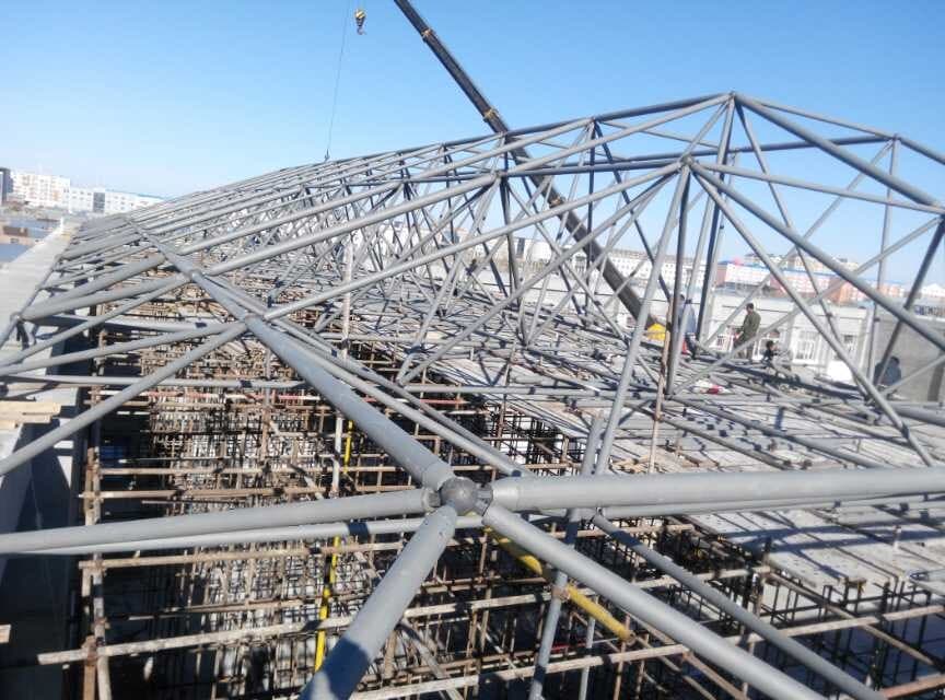 九江商贸城屋顶网架工程